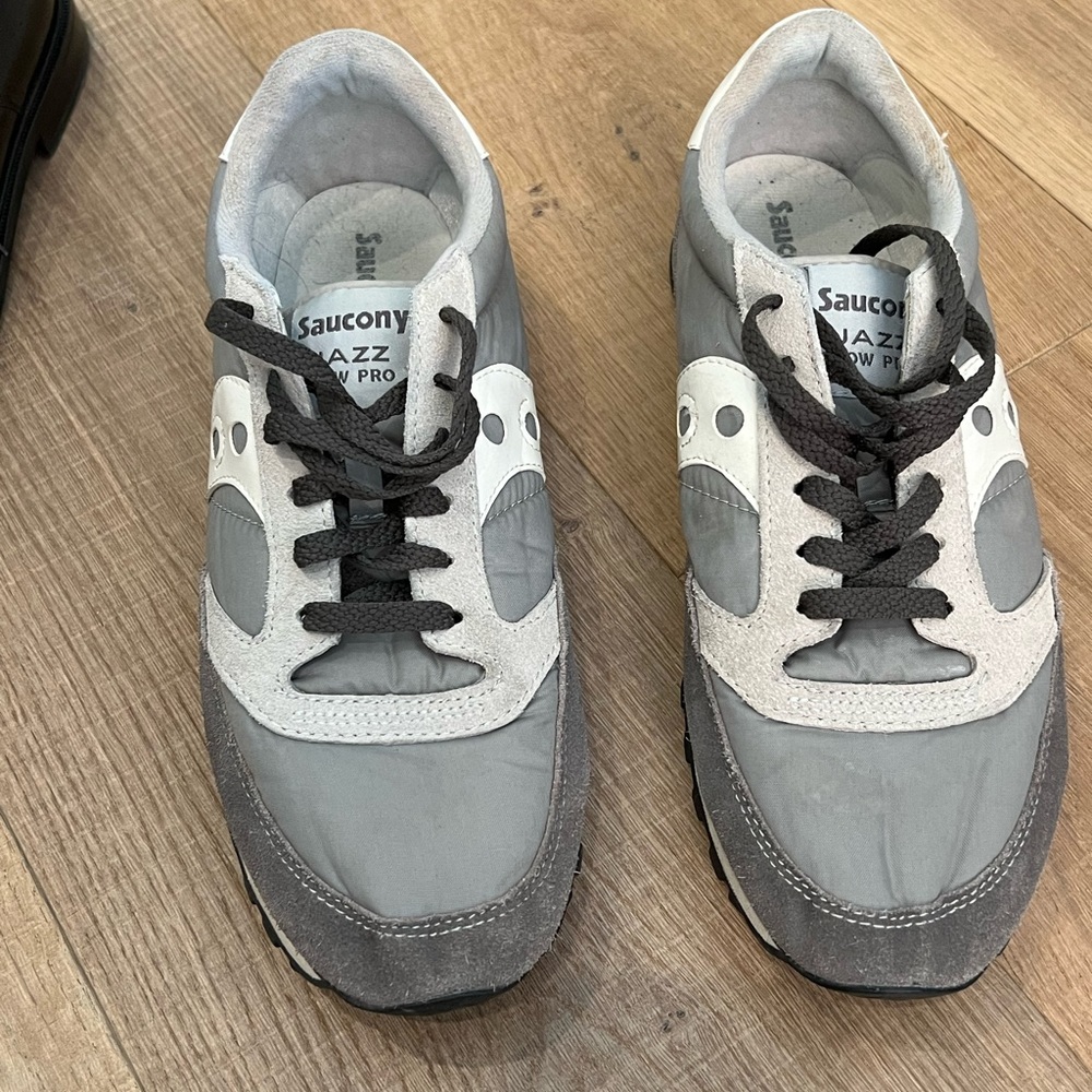 Men’s gray Saucony athletic shoes. Size 12.